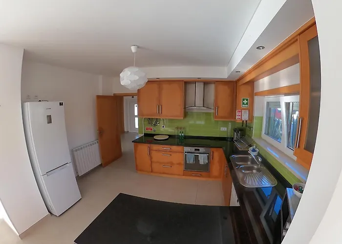 Bed & Breakfast Wellnesshouse Atouguia Da Baleia